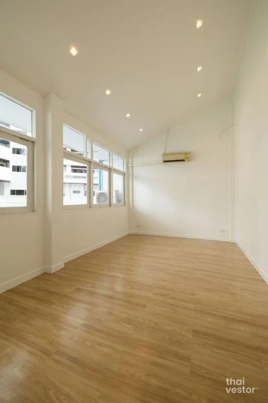 Property photos for Home Office 49/1