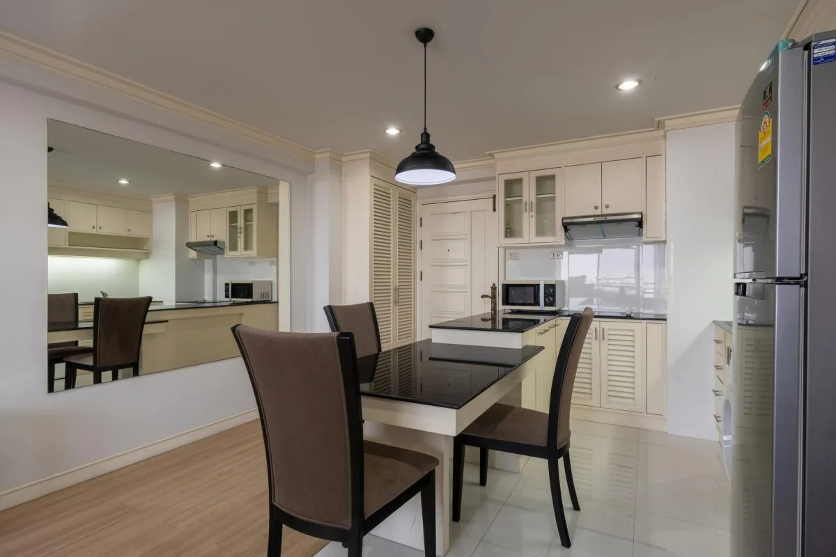 Property photos for Regent Srinakarin Tower
