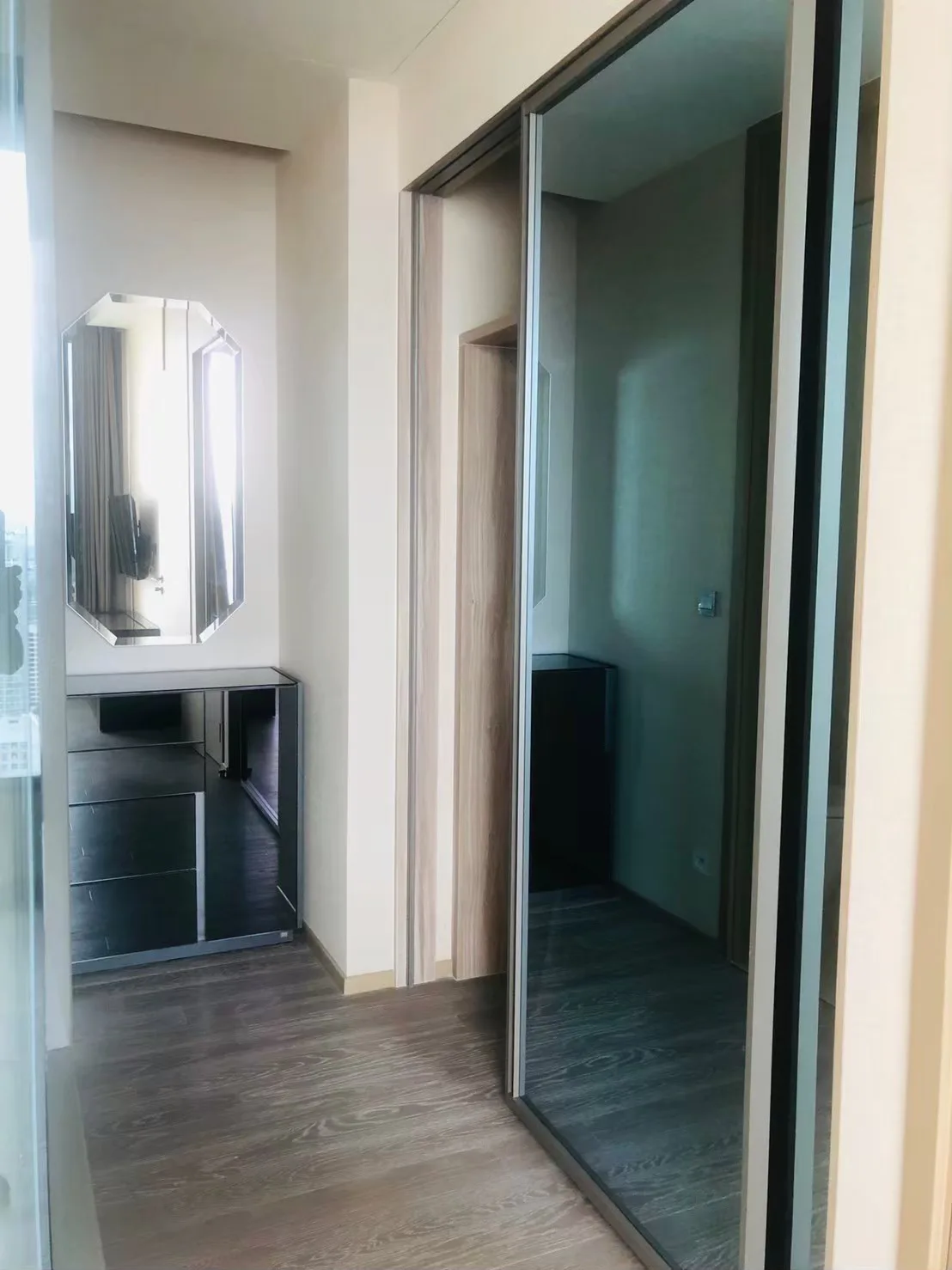 Property photos for The Esse Asoke