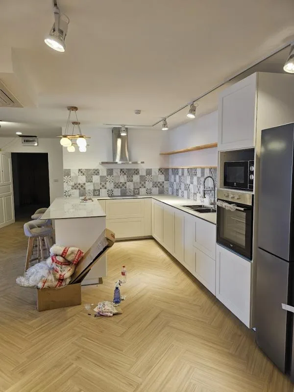 Property photos for Windsor Tower