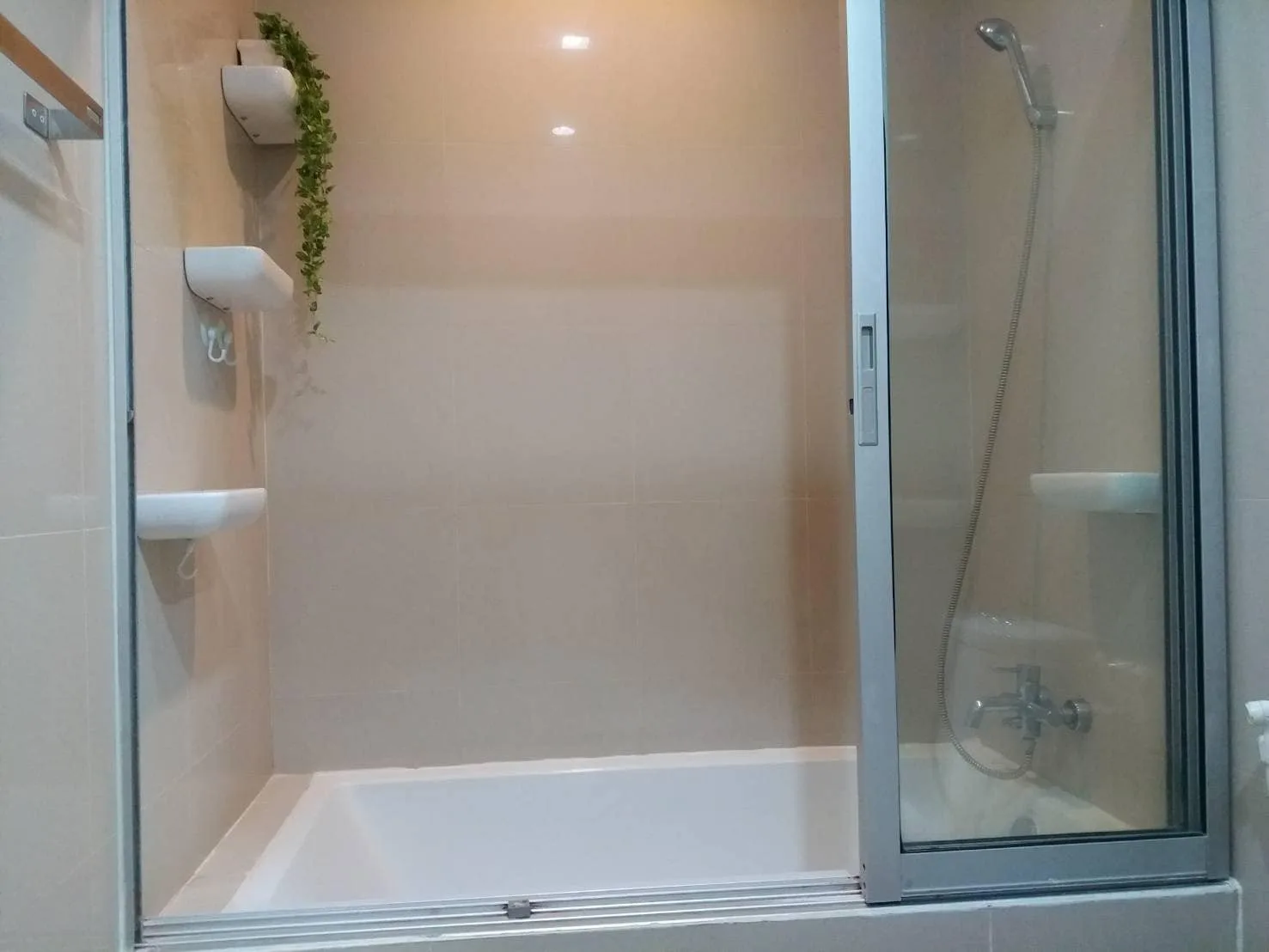 Property photos for Noble Reveal