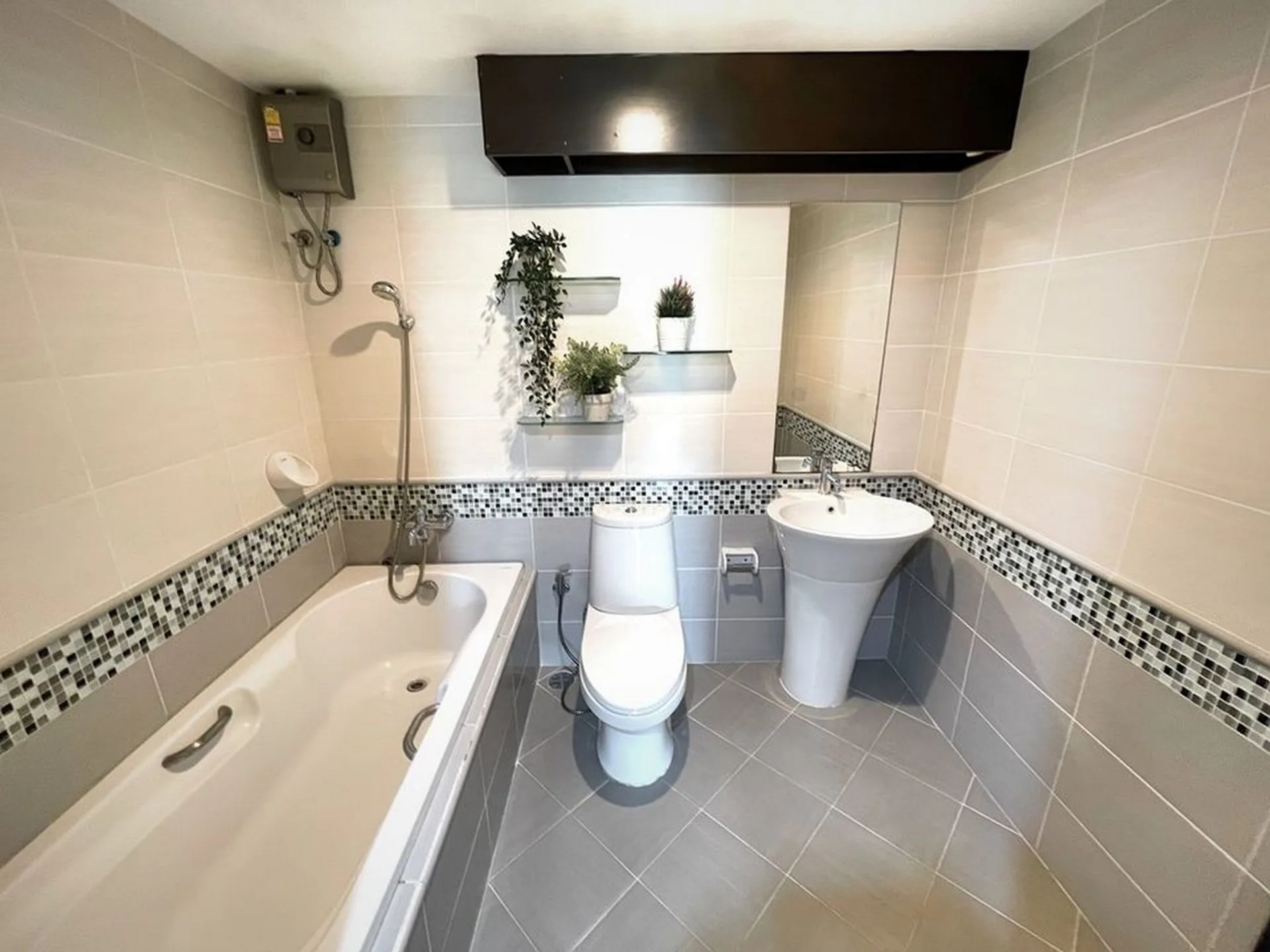 Property photos for The Waterford Sukhumvit 50 Onnut