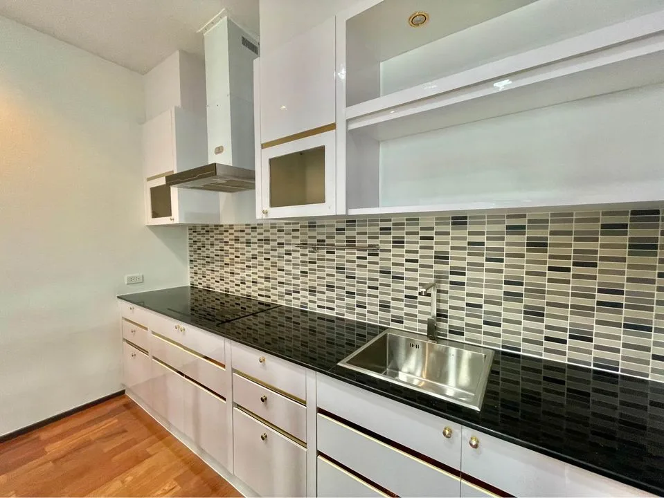 Property photos for Noble Ora