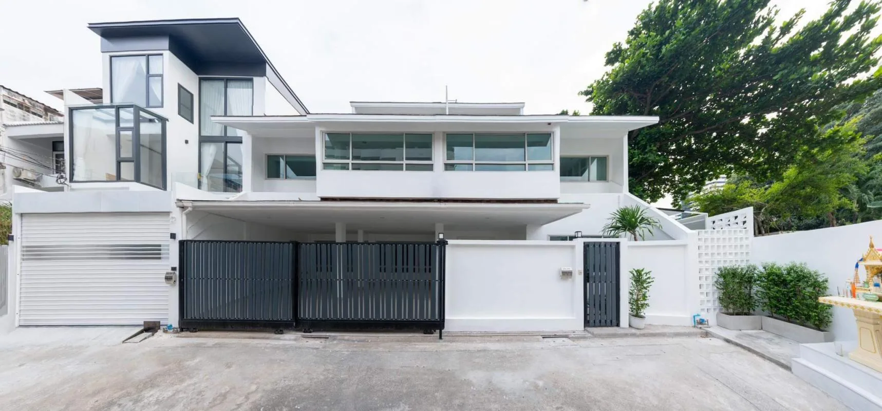 Property photos for Single House Suk 15