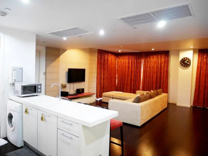 Property photos for MANHATTAN CHIDLOM