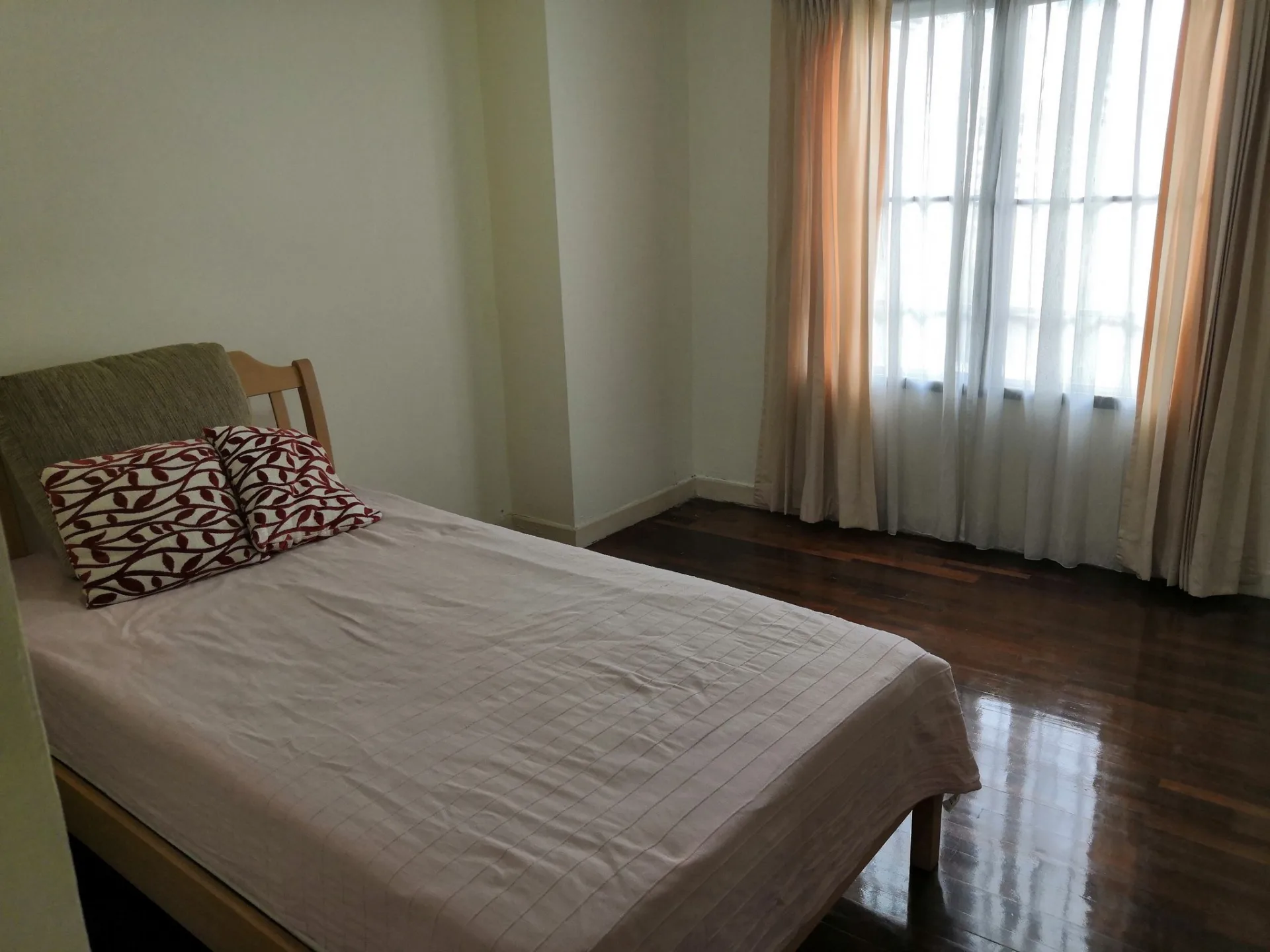 Property photos for Lily House