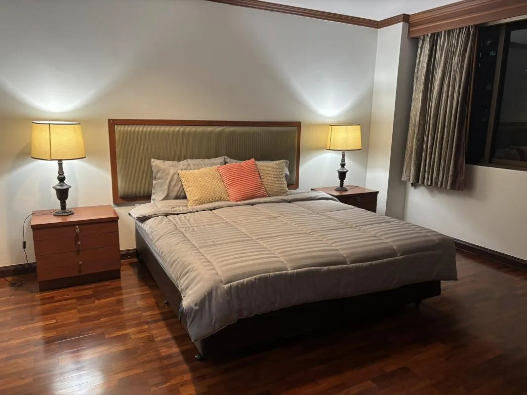 Property photos for Lake Avenue 16
