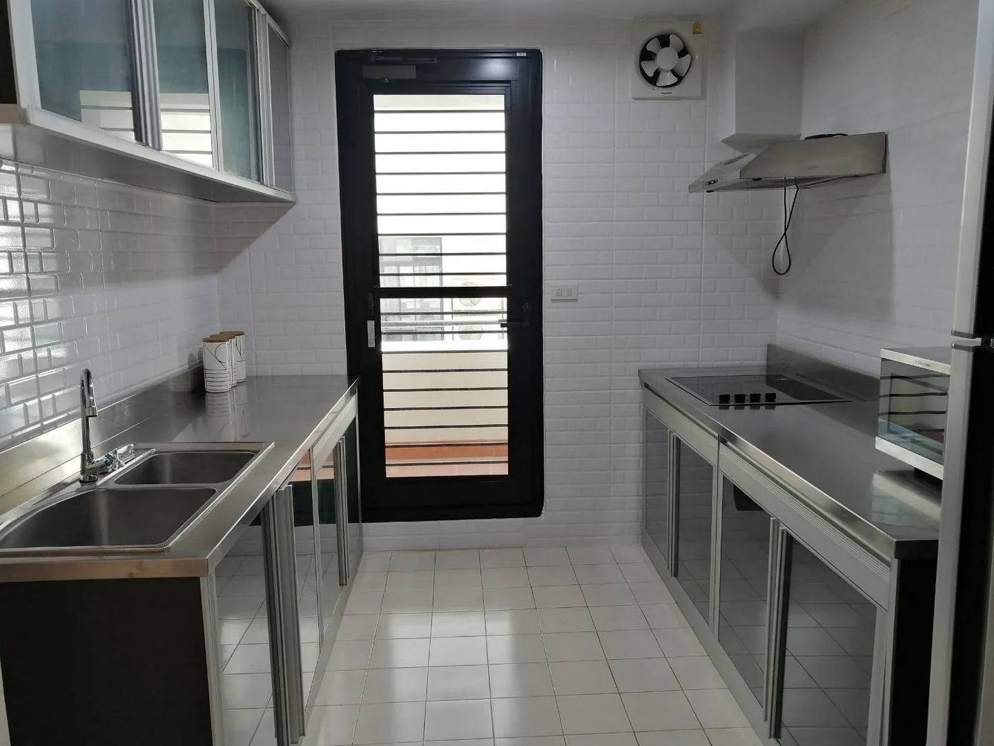 Property photos for Lily House