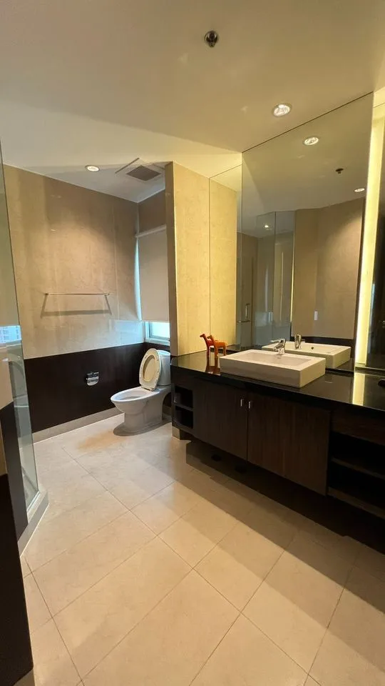 Property photos for Royal Residence Park