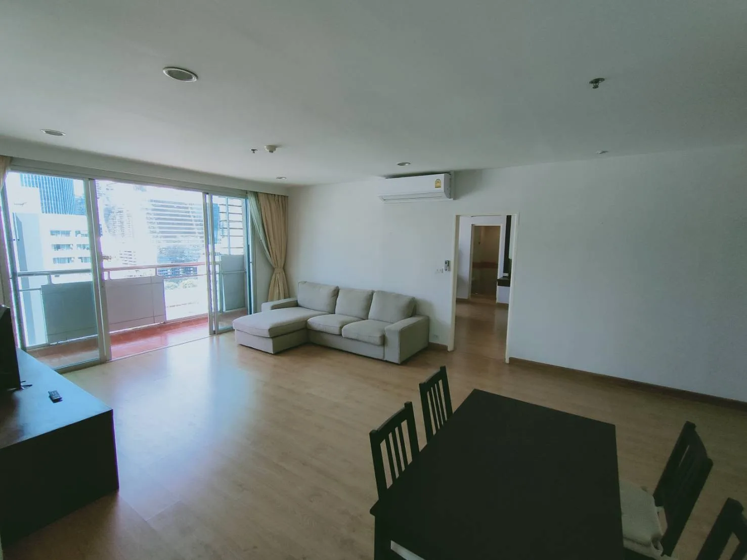 Property photos for Silom Grand Terrace
