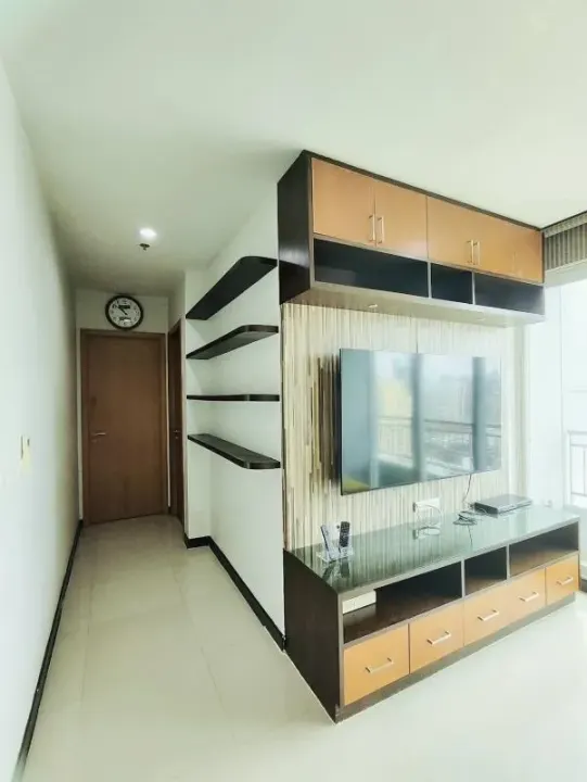 Property photos for Circle Condominium