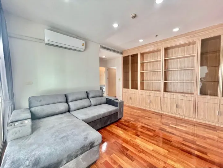 Property photos for Noble Ora