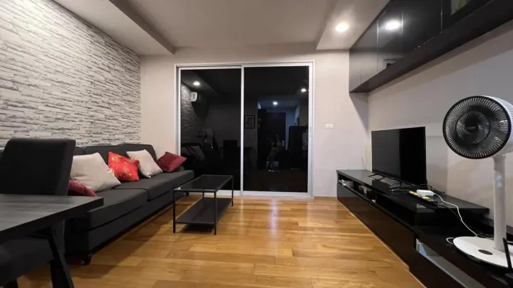 Property photos for THE LINE Phahonyothin Park