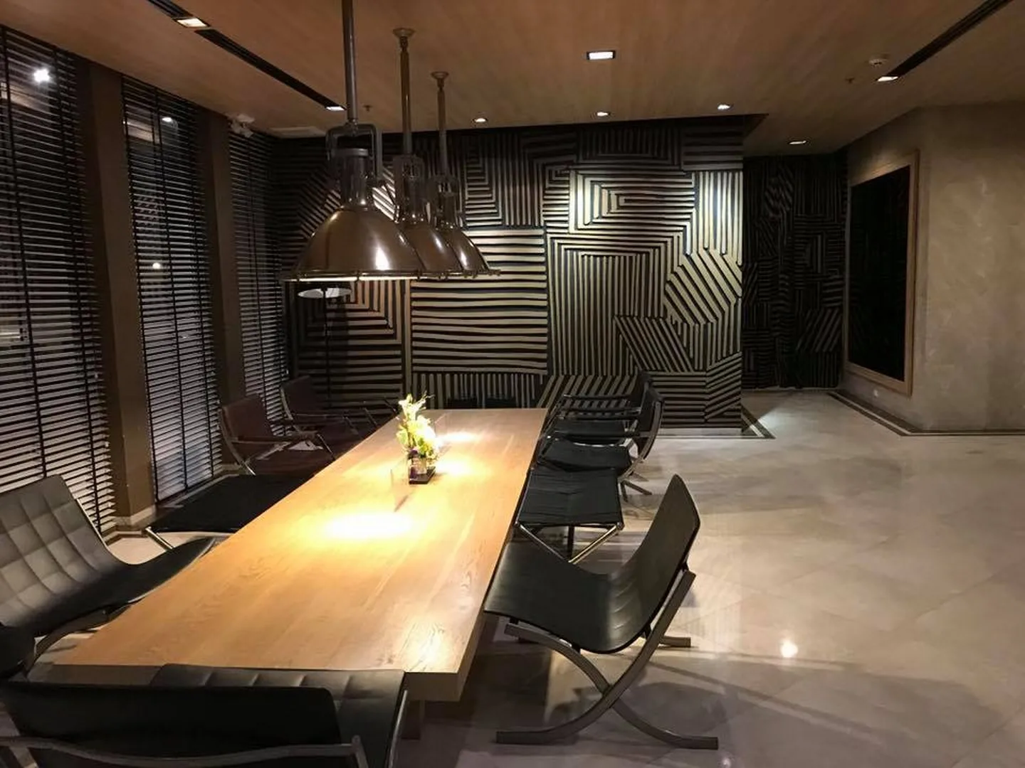 Property photos for Noble Refine