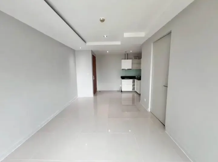 Property photos for Beverly 33