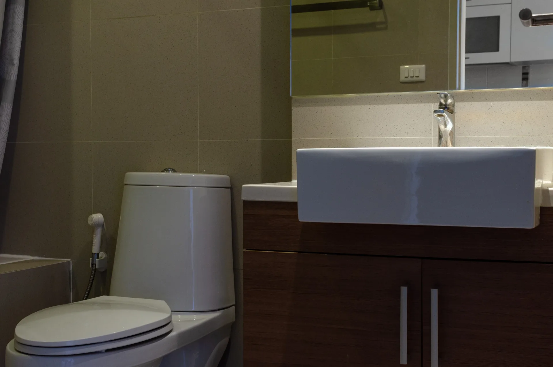 Property photos for Noble Refine