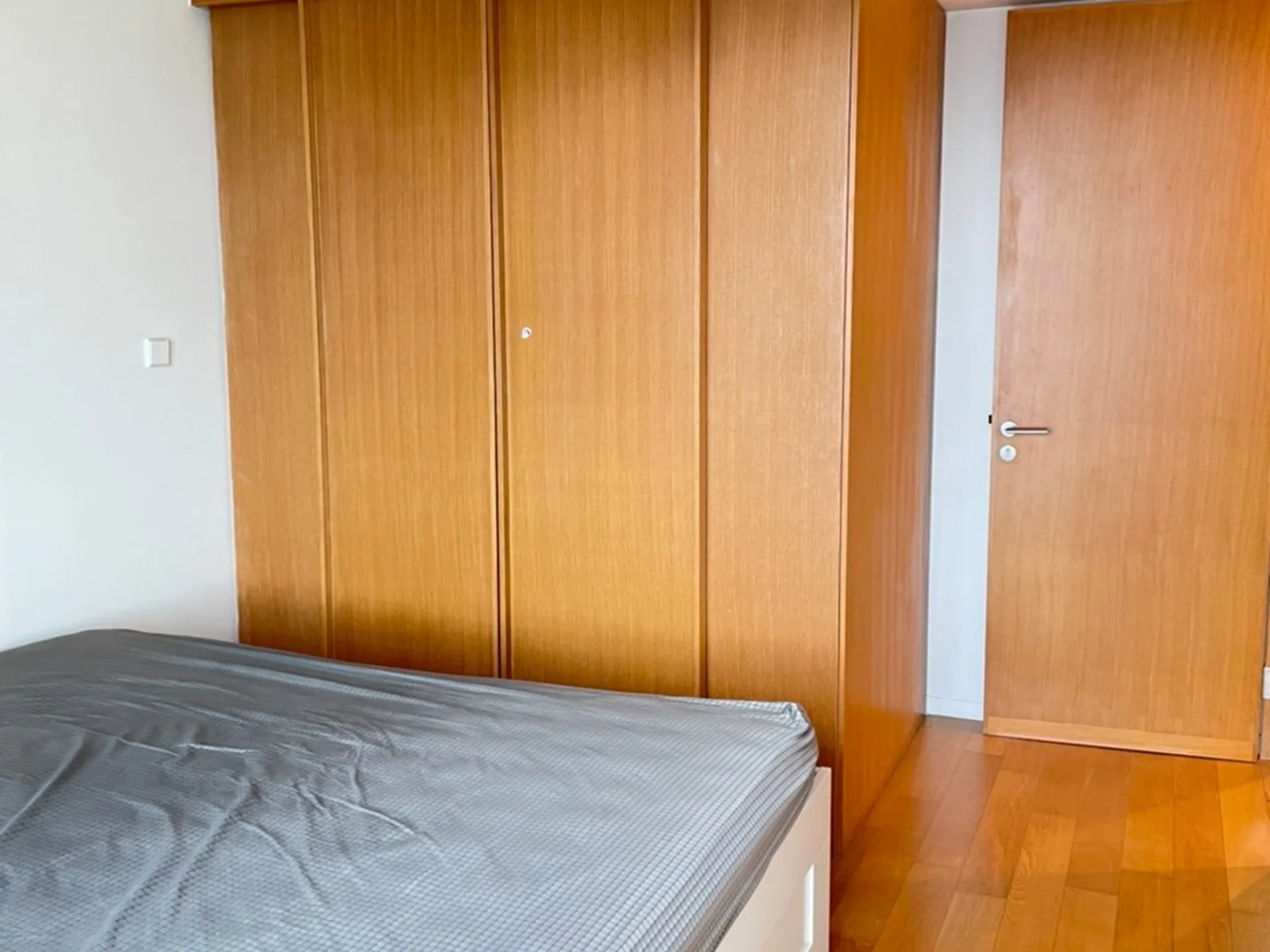 Property photos for The Met