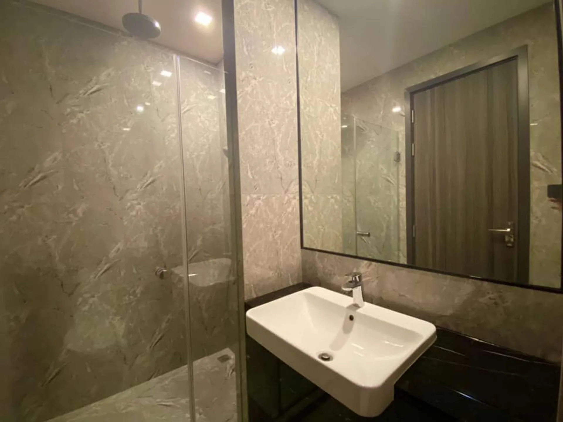 Property photos for Ashton Asoke