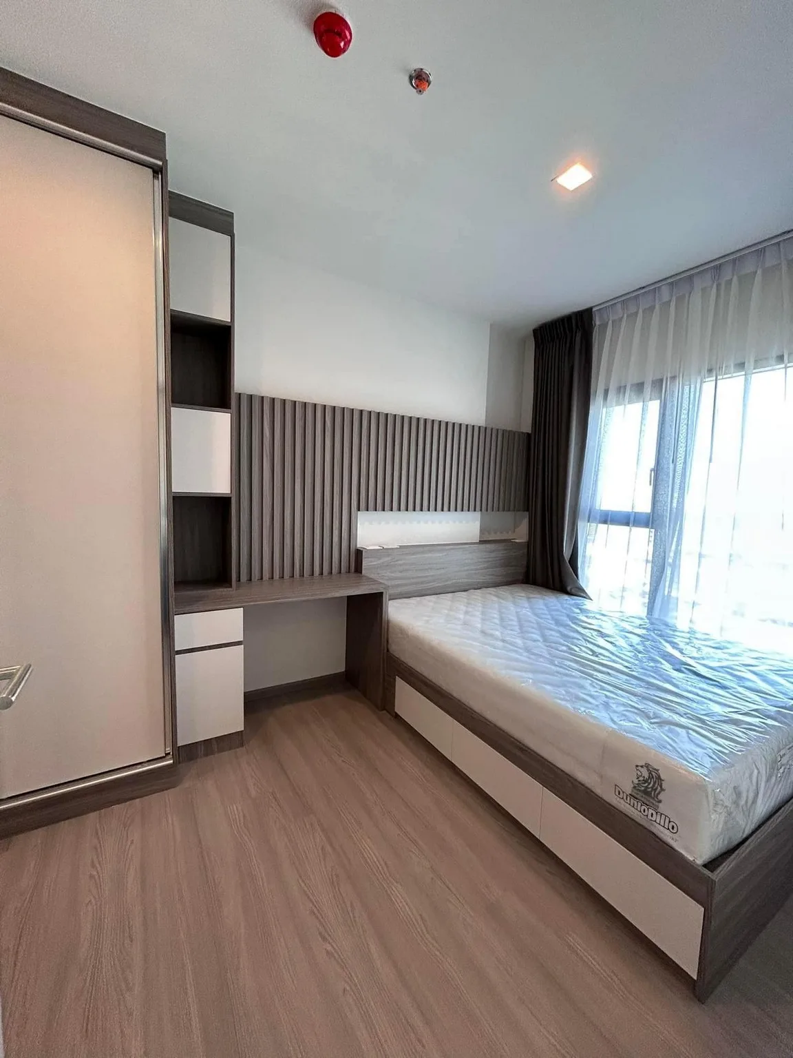 Property photos for The Base Phetchaburi-thonglor