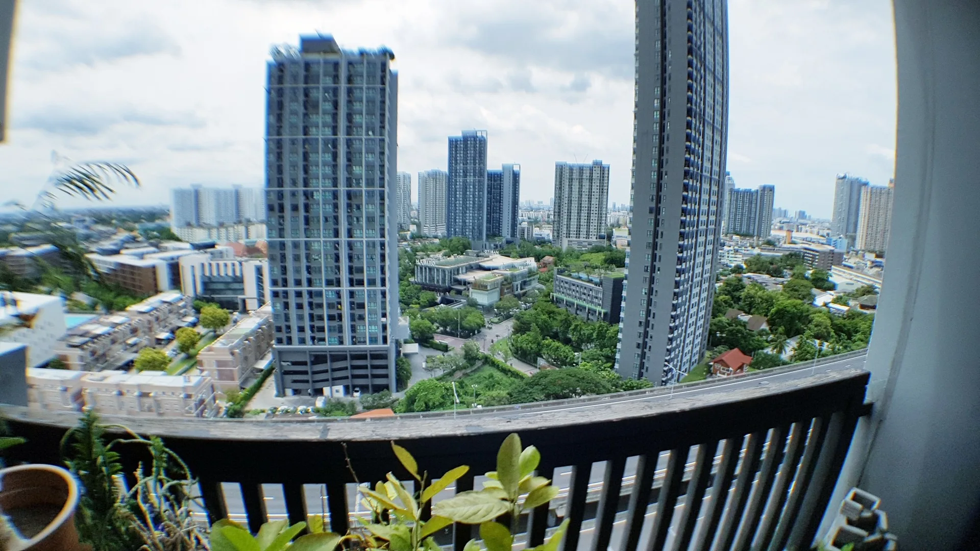 Property photos for Vista Garden