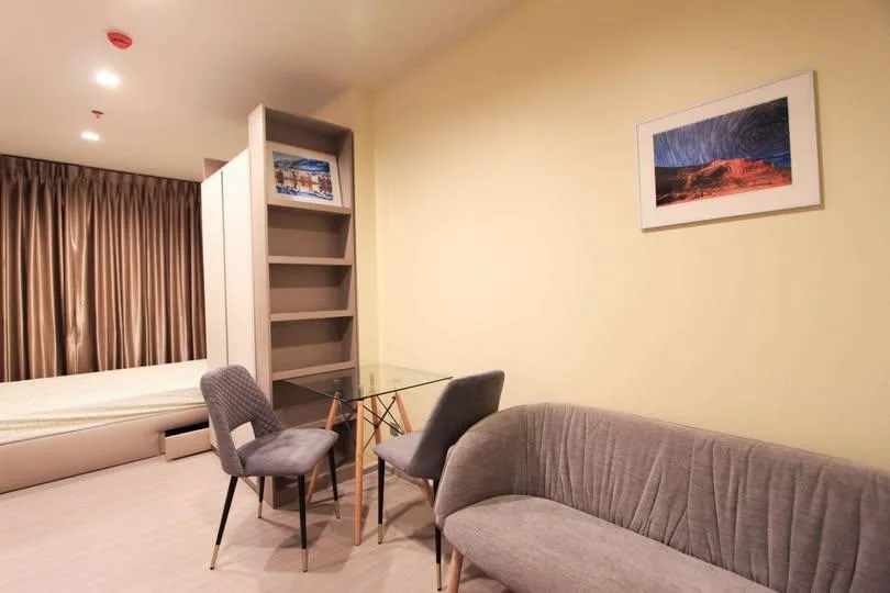 Property photos for Life Asoke Hype