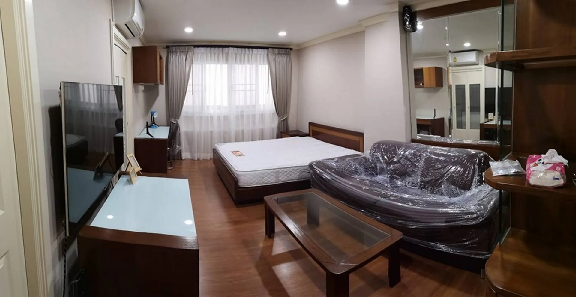 Property photos for Lumpini Suite Sukhumvit 41
