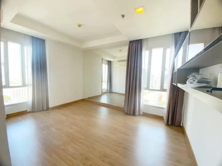 Property photos for Thru Thonglor
