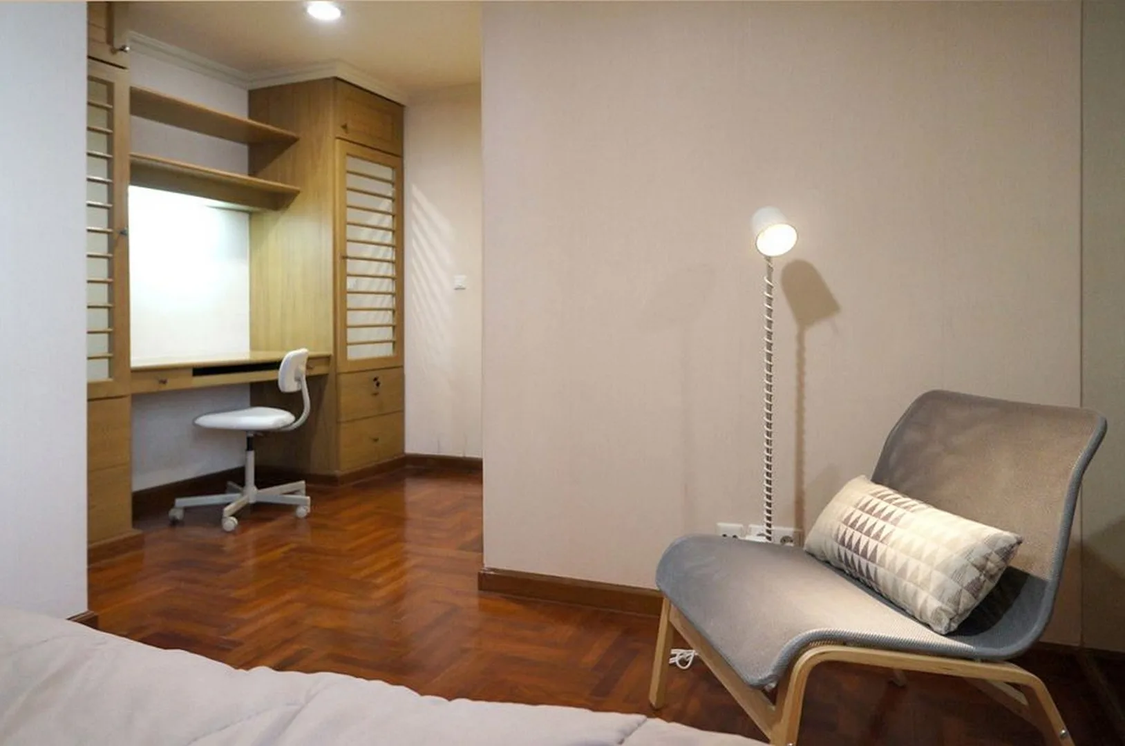 Property photos for Green Point Silom