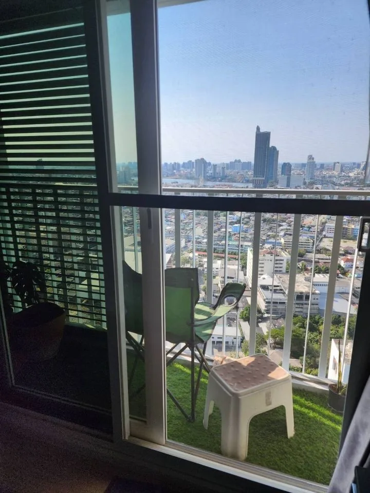 Property photos for The Key Sathorn - Charoenraj