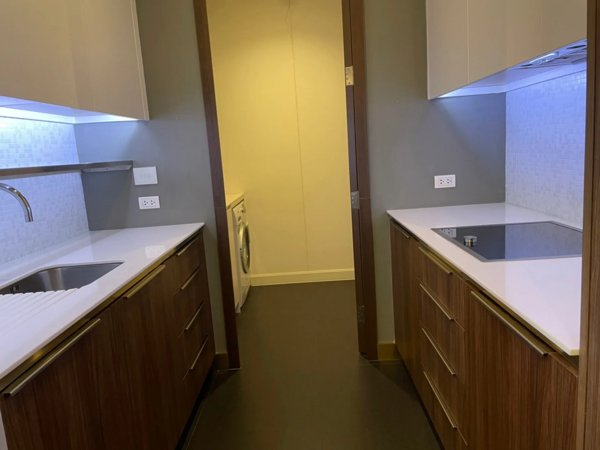 Property photos for 185 Rajadamri