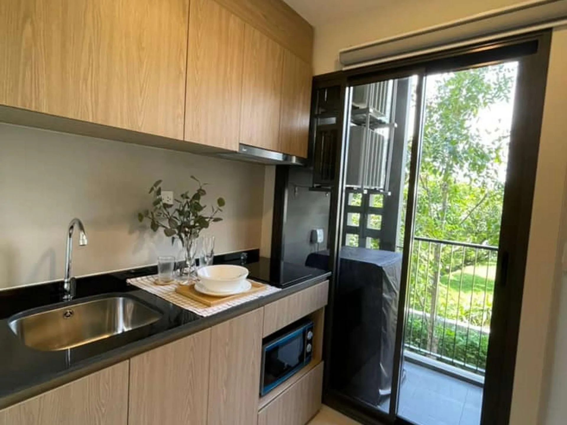 Property photos for Chambers On - nut Station