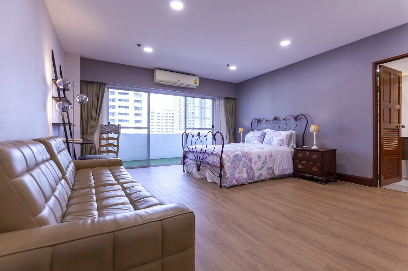 Property photos for 33 Tower