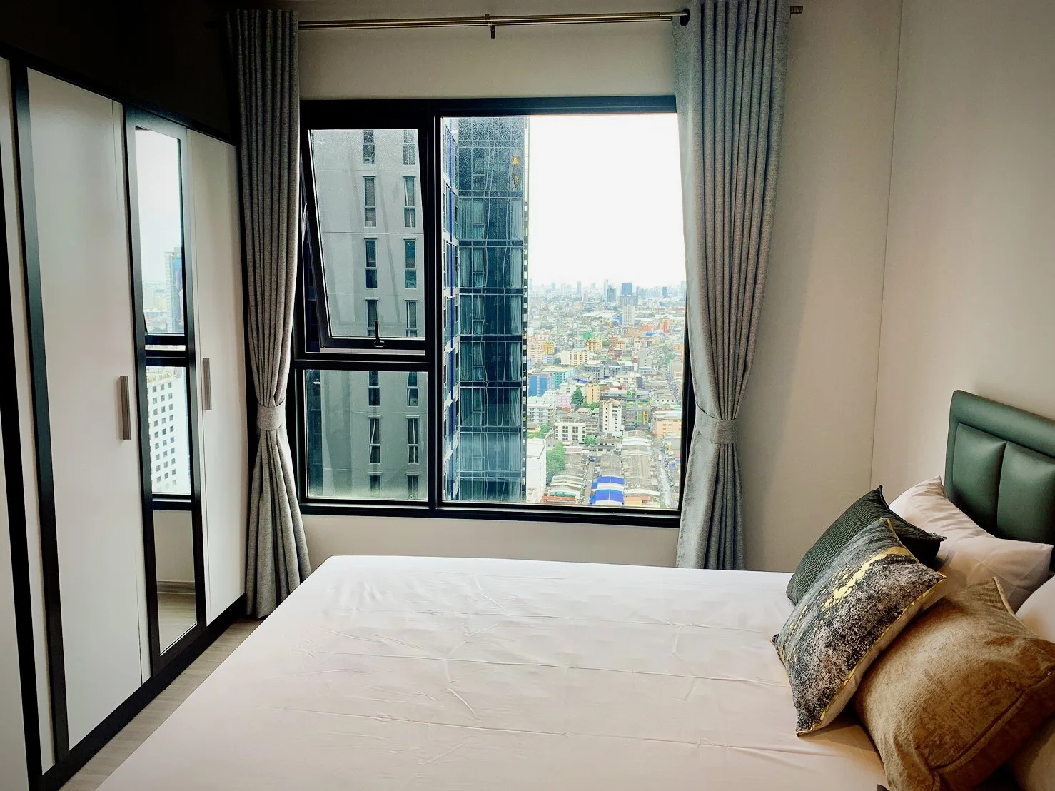 Property photos for LIFE Asoke - Rama 9