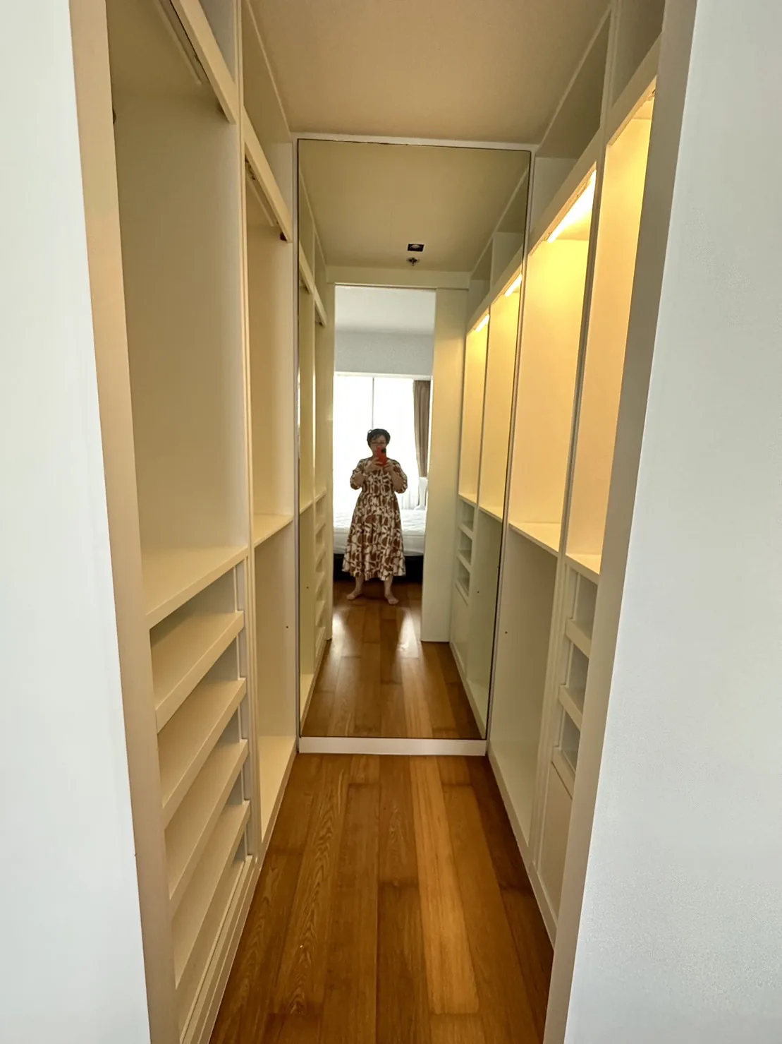 Property photos for The Met