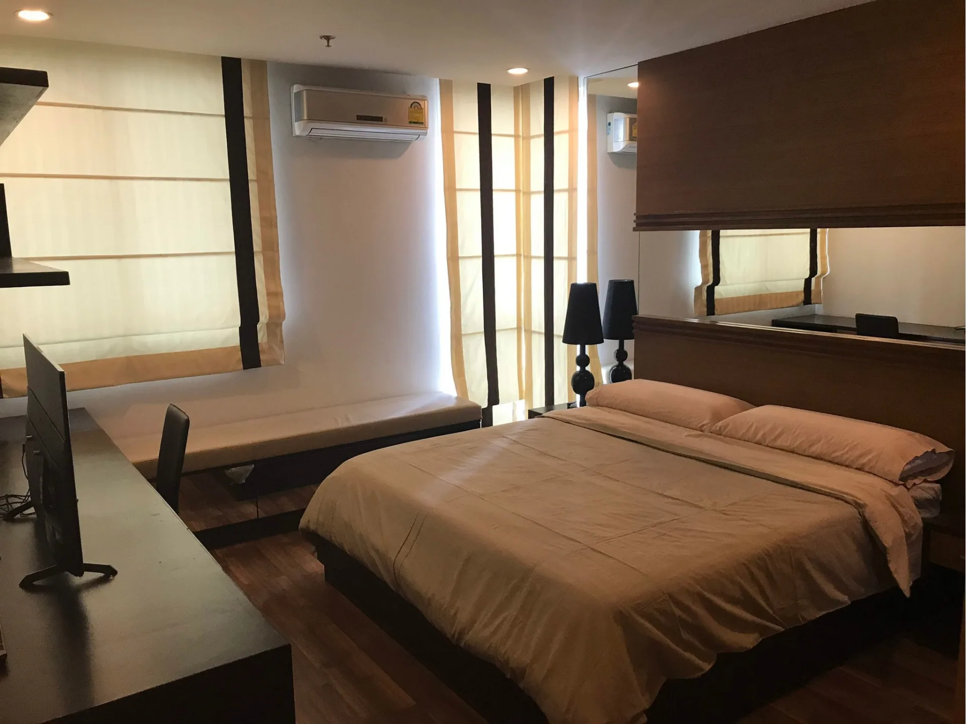 Property photos for The Rajdamri