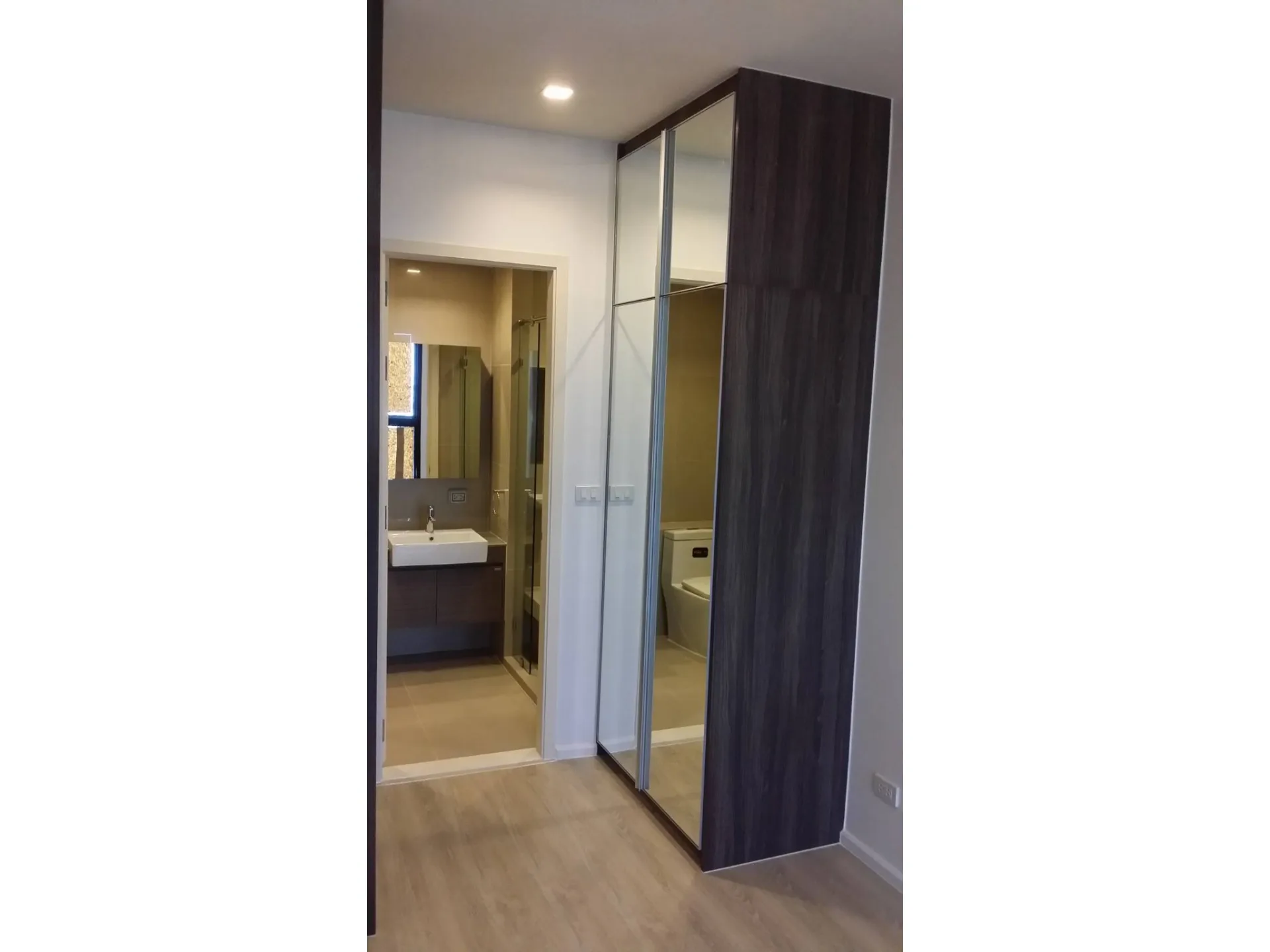 Property photos for Quinn Condo Ratchada