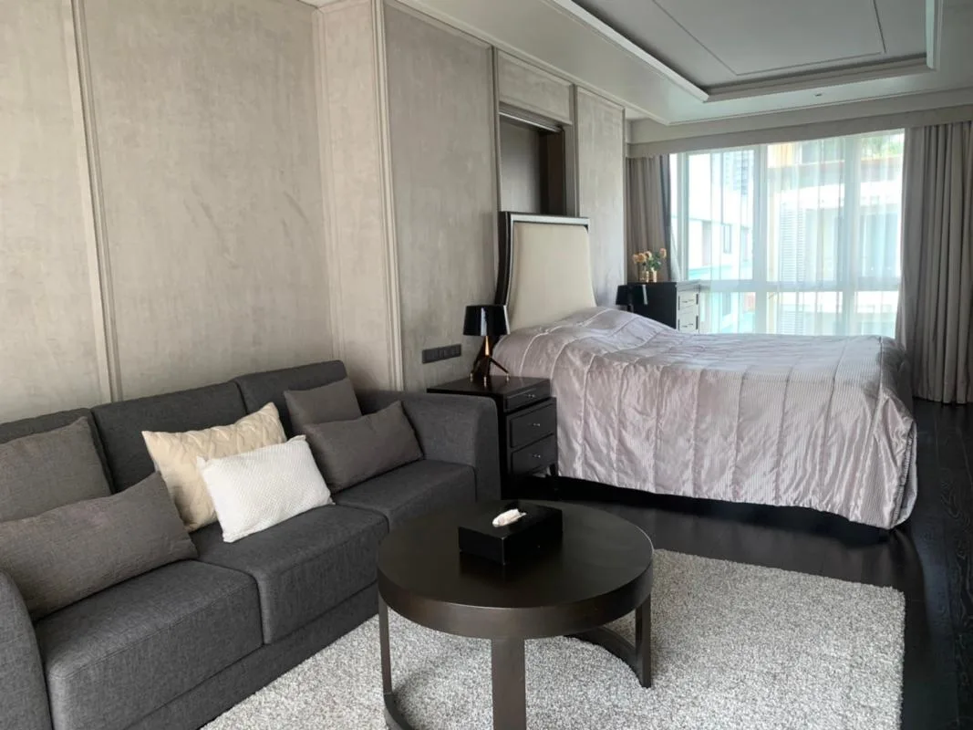 Property photos for The Crest Sukhumvit 24