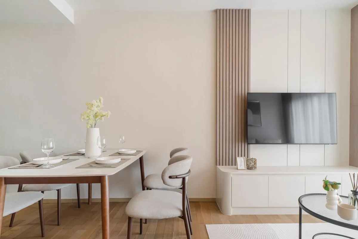Property photos for Noble Reveal