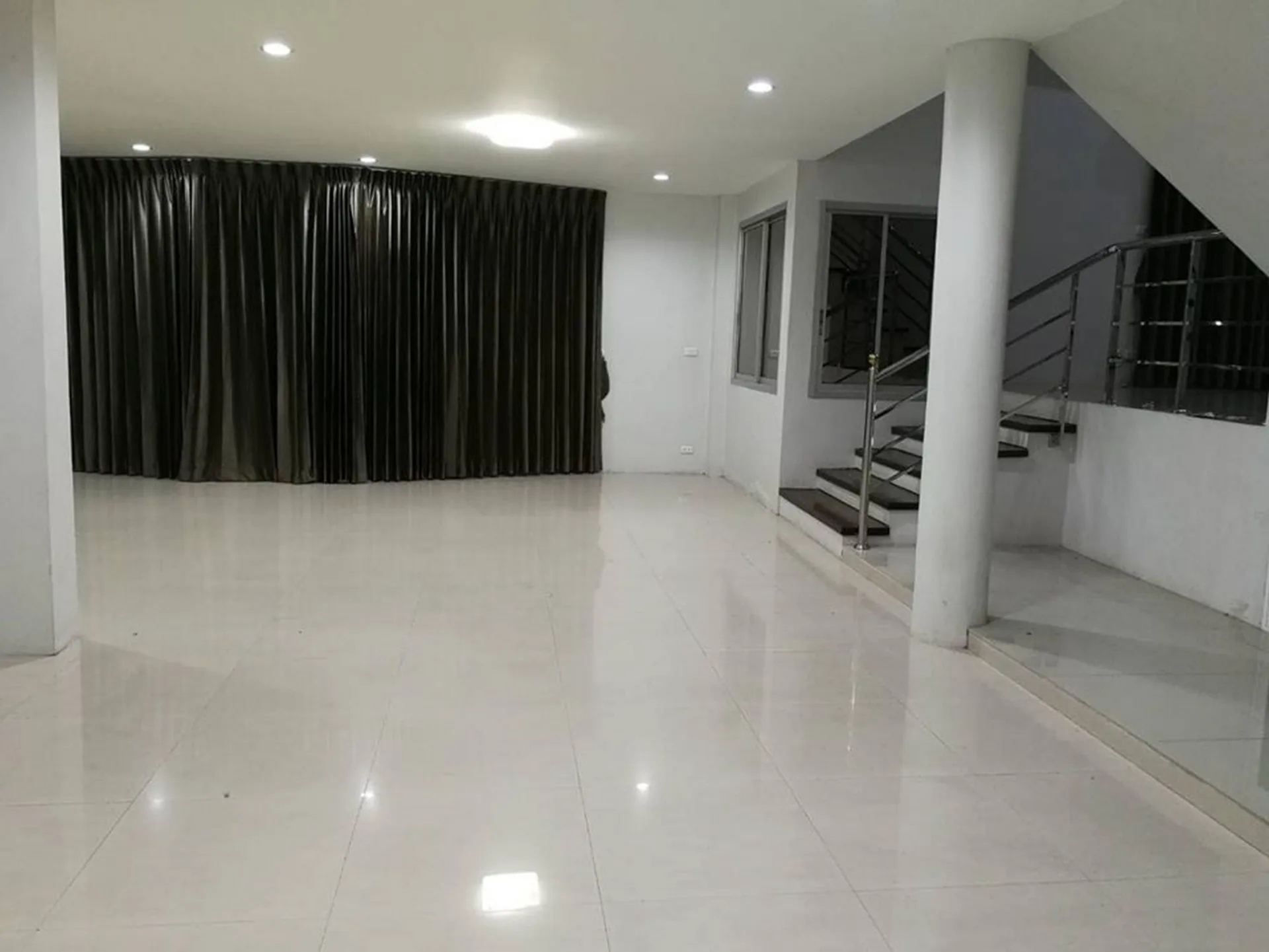 Property photos for Mu Ban Arena Garden Sukhumvit 77