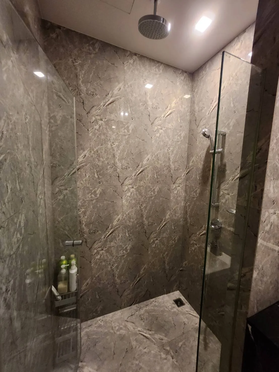 Property photos for Ashton Asoke