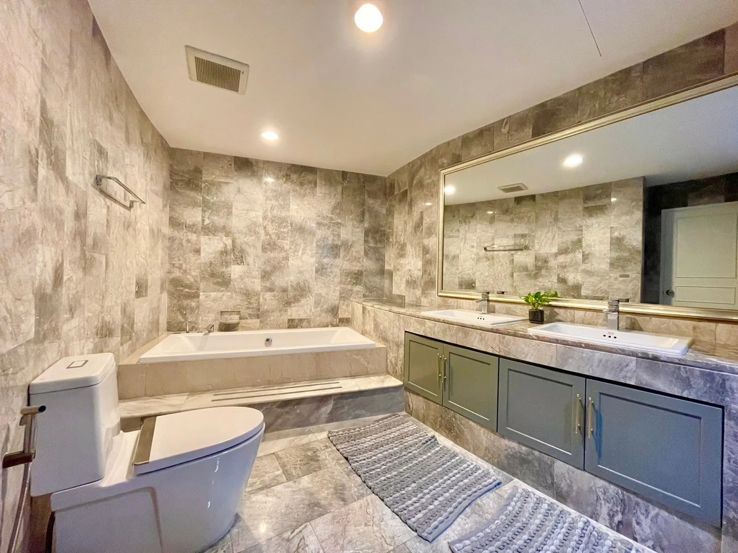 Property photos for Supakarn Condominium
