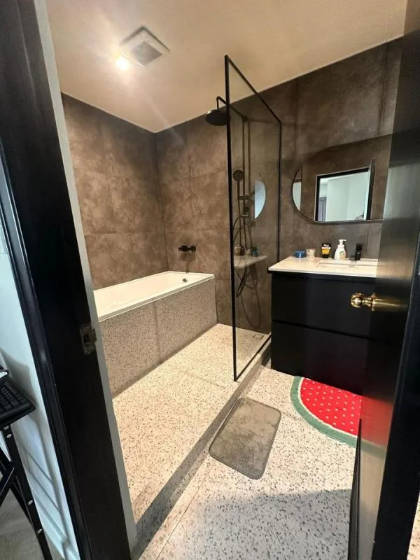 Property photos for Mano Tower