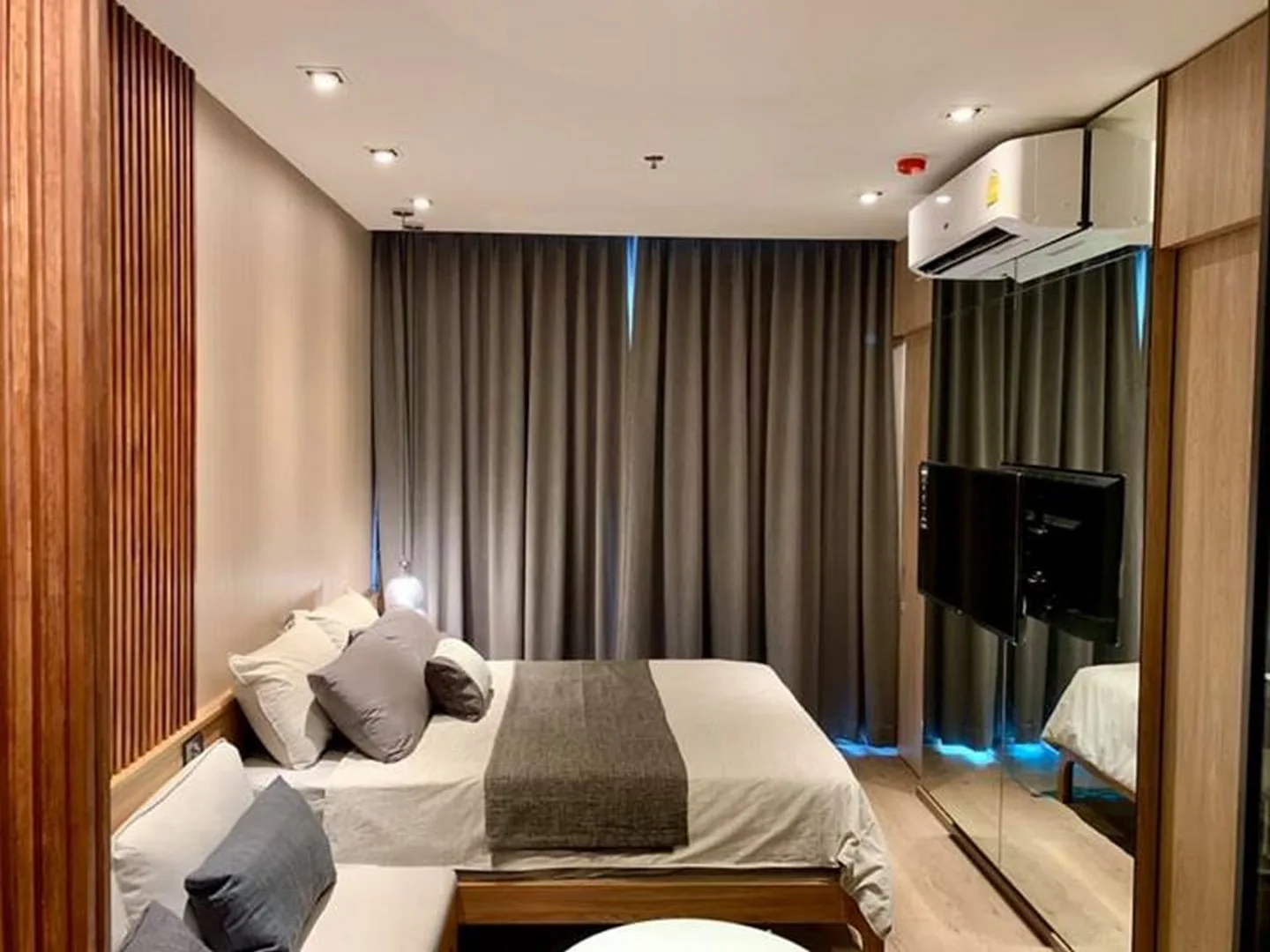 Property photos for Park Origin Phromphong