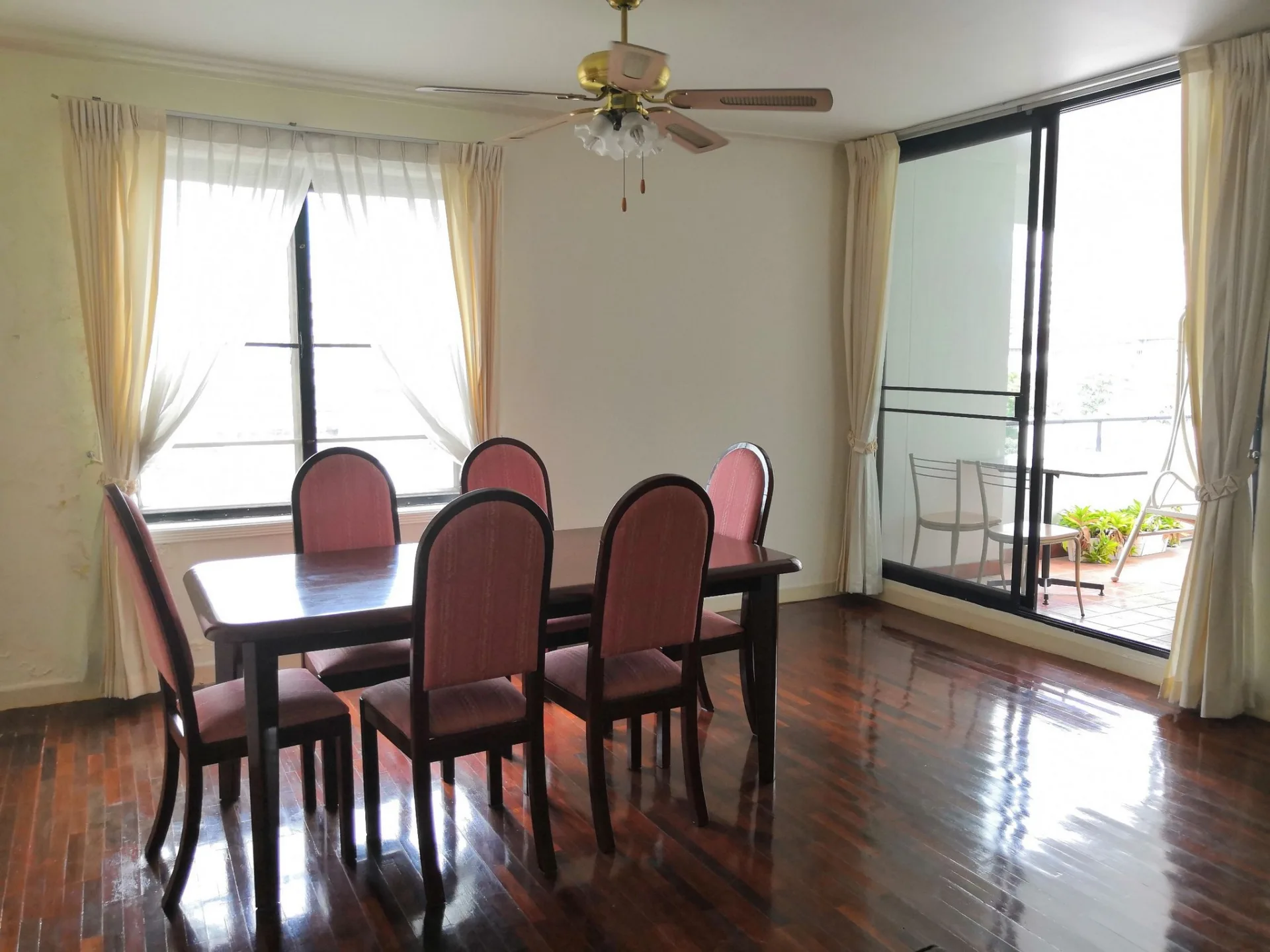 Property photos for Lily House