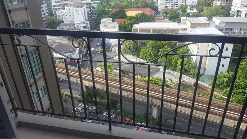 Property photos for The Crest Sukhumvit 34