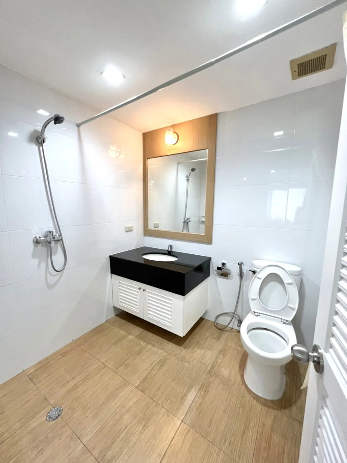 Property photos for Acadamia Grand Tower