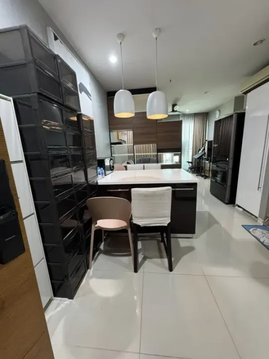 Property photos for Circle Condominium