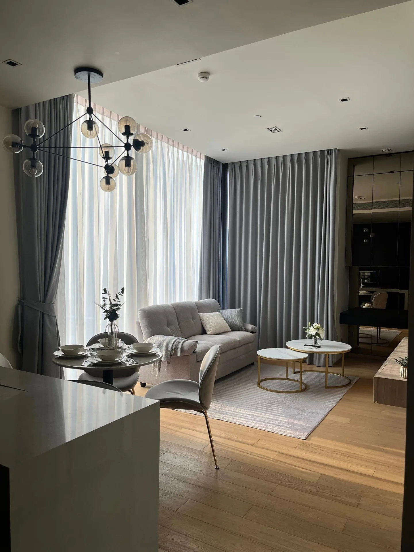 Property photos for 28 Chidlom