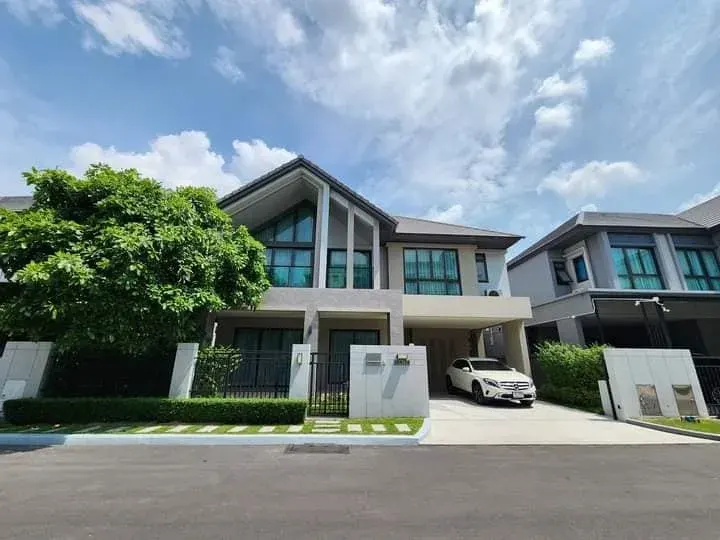 Property photos for Grand Bangkok Boulevard Viphavadi