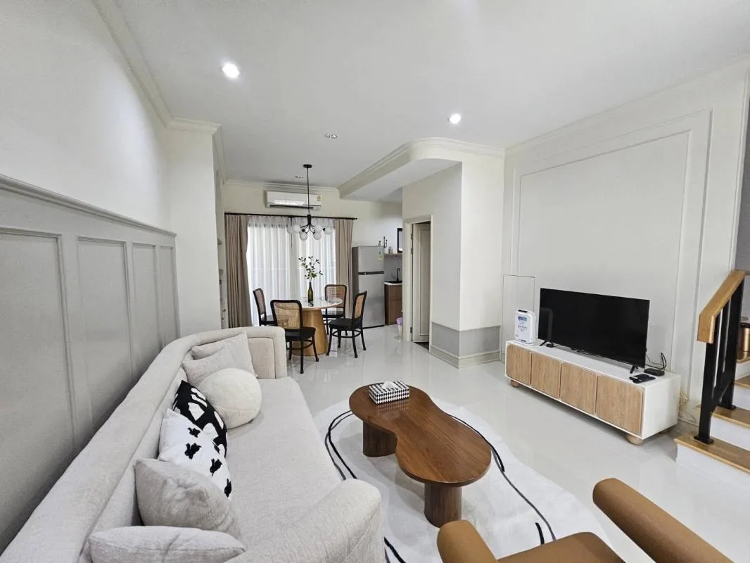Property photos for Baan Klang Muang Rama 9